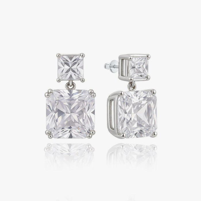 Серьги Классические с большим прозрачным камнем c700-217